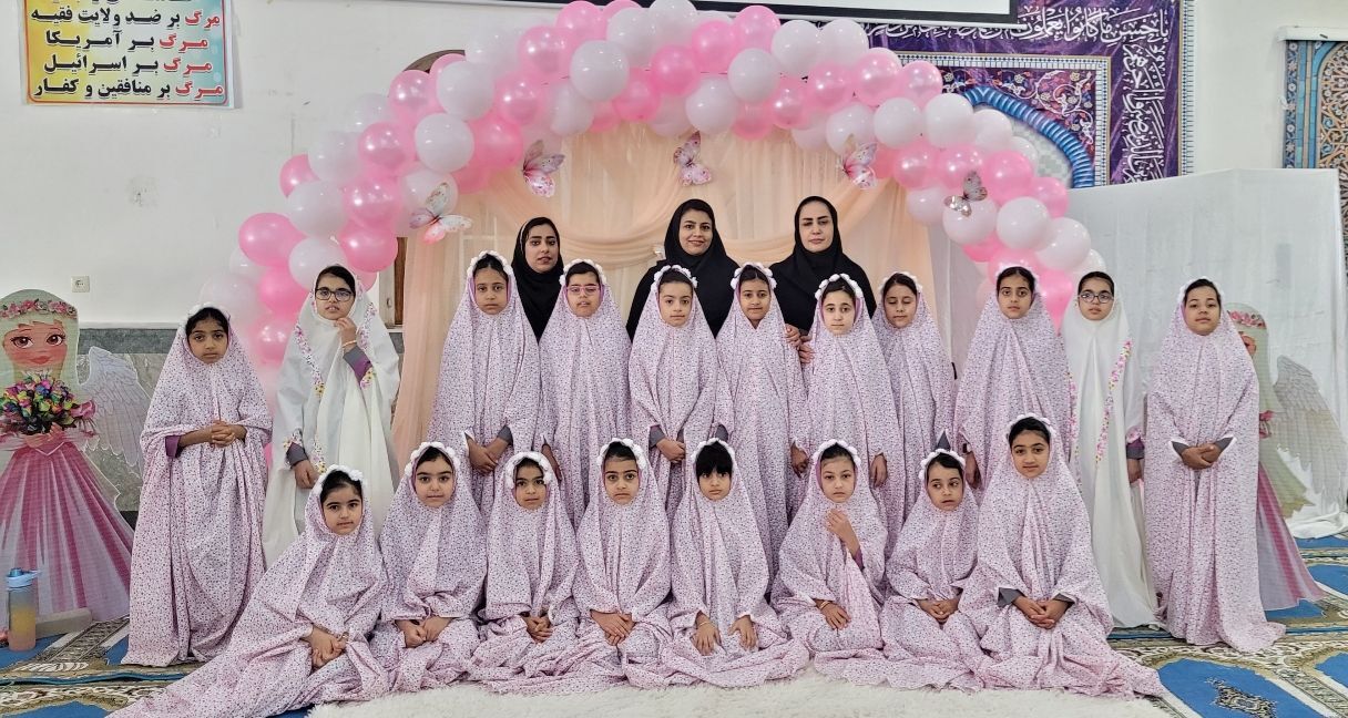 جشن تکلیف دختران دانش‌آموز پارسیان
