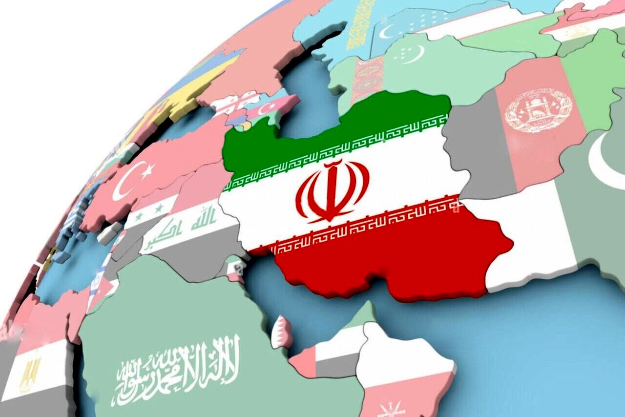 نگاه مجلس باید حمایت از دولت چهاردهم باشد