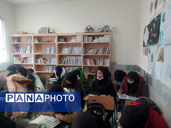 اجرای طرح مدادم در دبیرستان دخترانه امید 