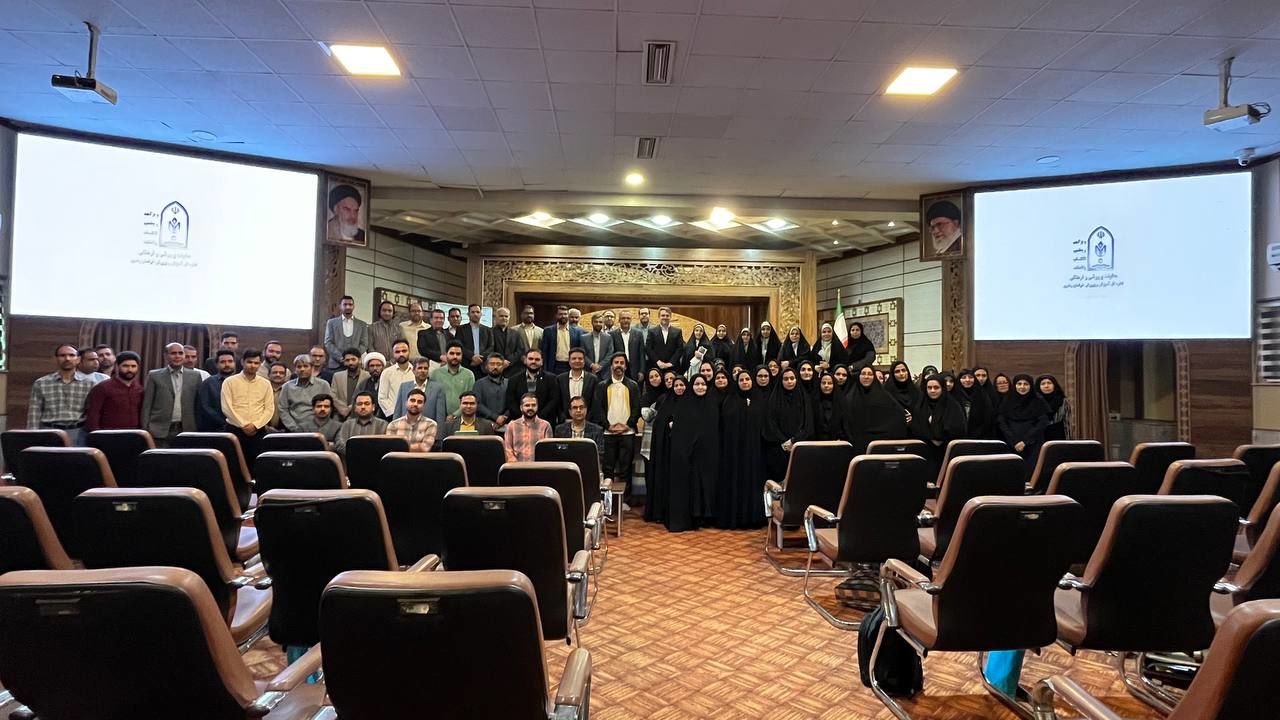 جلسه هم‌اندیشی و دانش افزایی ویژه سر گروه‌های مشاوره و تفکر سبک زندگی آموزش و پرورش خراسان رضوی 