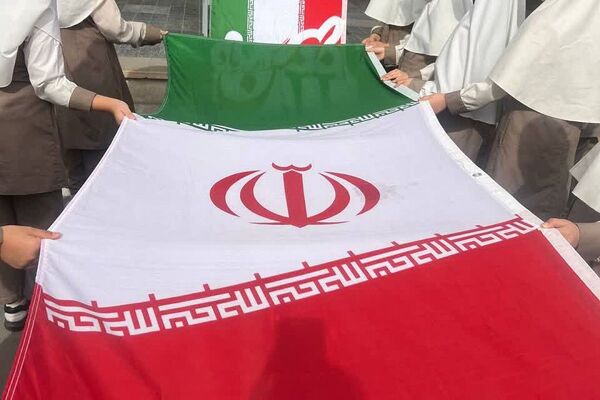  آیین گرامیداشت انقلاب اسلامی در مدارس رباط‌کریم