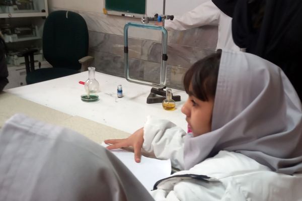 آشنایی دانش‌آموزان با دنیای علم در پژوهش‌سرای فرهنگ