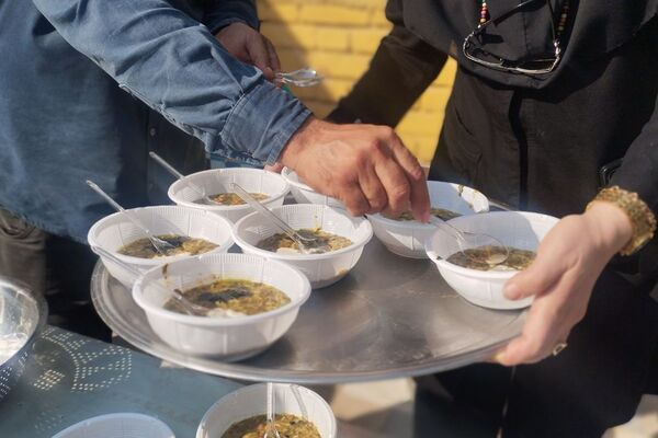آیین فاطمیه با پخت آش نذری و مراسم عزاداری در دبیرستان شاهد صدیقه طاهره(س) اسلامشهر