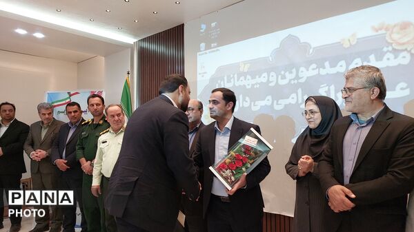 پرچم خدمت در بیمارستان شهدا لردگان به دست ریاست تازه سپرده شد