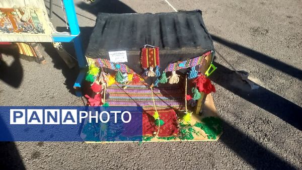 برپایی نمایشگاه به‌مناسبت هفته پژوهش در مدرسه کمایی‌مقدم یاسوج