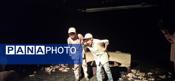 نمایش «گلدسته‌ها و فلک» در تبریز