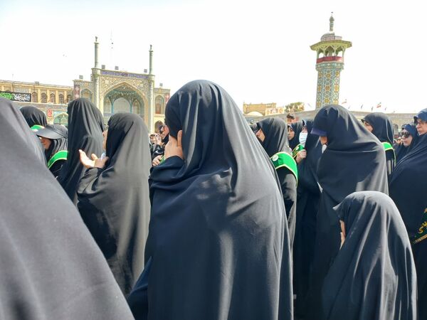 دسته عزاداری بانوان قم در سالروز شهادت امام رضا(ع)