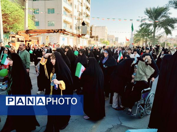 راهپیمایی یوم الله ۲۲  بهمن با حضور پرشور مردم در بوشهر 