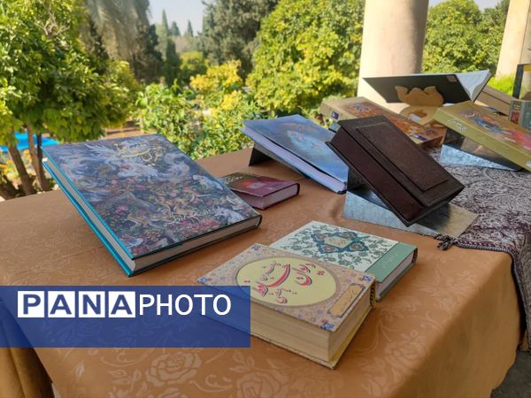 روز بزرگداشت حافظ، شاعر پرآوازه و لسان‌الغیب