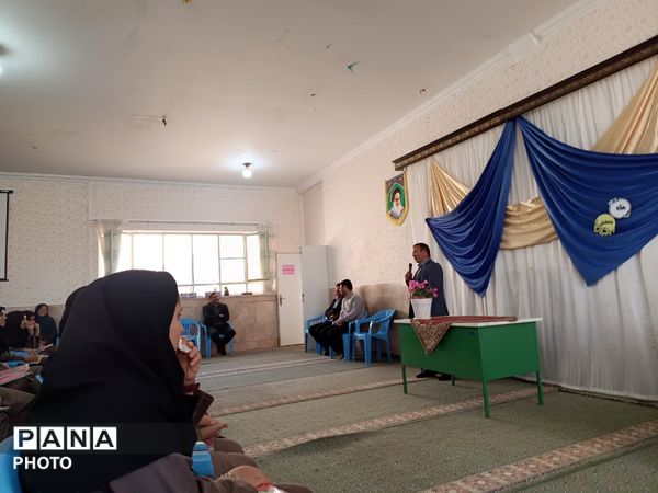 تجلیل از رتبه های برتر آموزشگاه خلیج فارس مروست