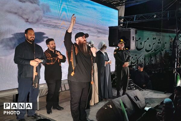 تداوم تجمعات شبانه در میدان امام خمینی (ره)