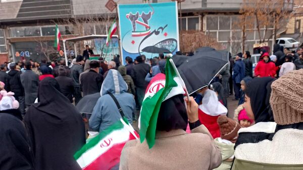قابی از خواجه در راهپیمایی ۲۲‌بهمن