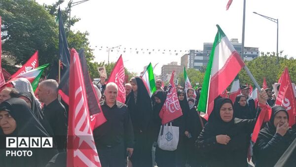 وداعِ بی‌قرار؛ پیوندِ میلیونیِ ایران در سوگِ امامِ شهید 
