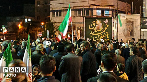 حضور مردم انقلابی شهرستان کوهدشت در اجتماعات شبانه