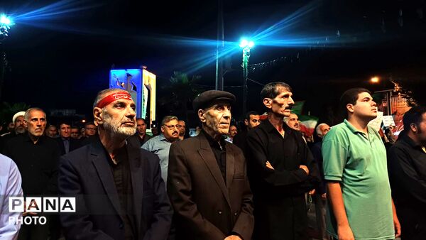 شکوه صدوبیست شب مقاومت مردم کوهدشت در میدان امام خمینی (ره)