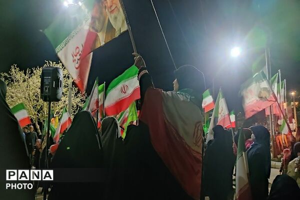 جهاد حضور در خیابان ادامه دارد