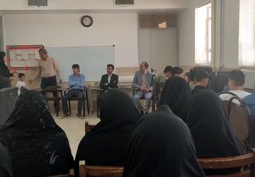 ارائه پروژه‌های برنامه نویسی دانش آموزان زارچ در پژوهش سرای شهید باقیان 