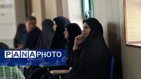 برگزاری انتخابات همیاران مشاور در مدارس شاهد شهرستان بوشهر