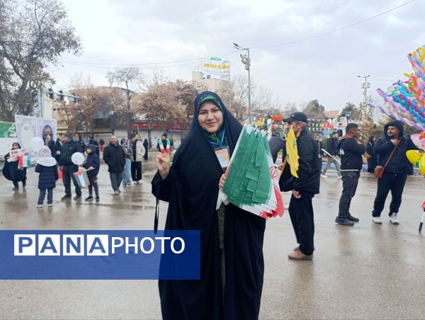 حضور چشمگیر مردم بجنورد در راهپیمایی ۲۲ بهمن