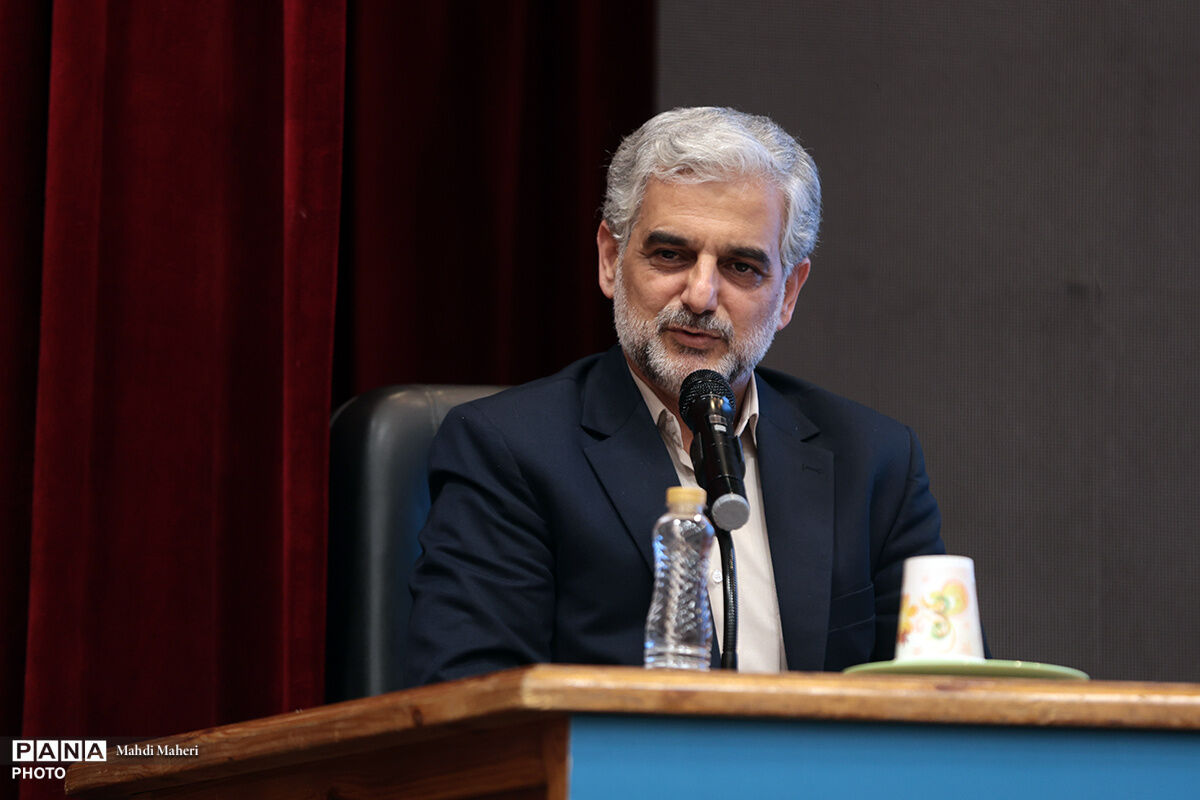 سنگ بنای سلامت سالمندی در دوران کودکی گذاشته می‌شود/ لزوم تبدیل مدارس به کانون‌های سلامت برای تضمین آینده کشور