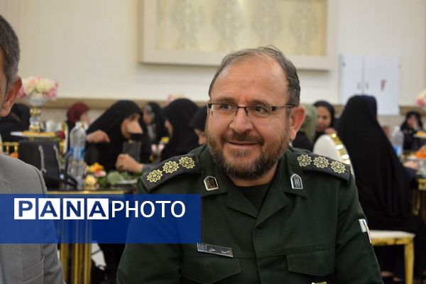 آیین بزرگداشت روز معلم ویژه معلمان و فرهنگیان ناحیه۲ بهارستان