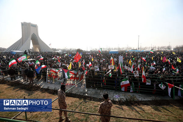 سخنرانی رئیس جمهوری در راهپیمایی ۲۲ بهمن ۱۴۰۳
