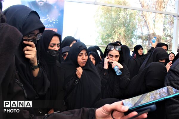 آیین خاکسپاری کودک شهید سه ساله جنگ رمضان در قم