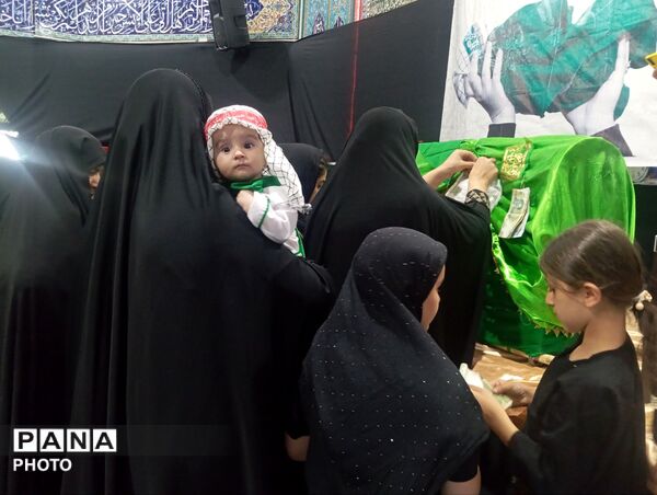 همایش بزرگ شیرخواران حسینی در قروه