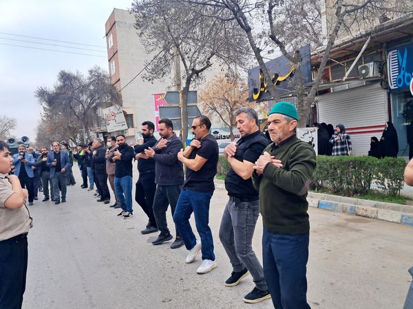 مراسم دسته روی و سینه زنی مردم آشخانه به مناسبت شهادت امام علی (ع)