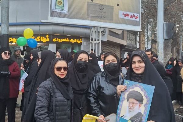 حضور دانش آموزان مدارس سما بجنورد در راهپیمایی 22 بهمن 