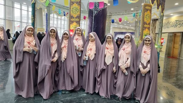 همایش زیست عفیفانه با موضوع عفت و حجاب در تالار ایوان‌ری