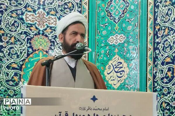 اقامه باشکوه نماز وحدت‌آفرین جمعه در فیروزکوه