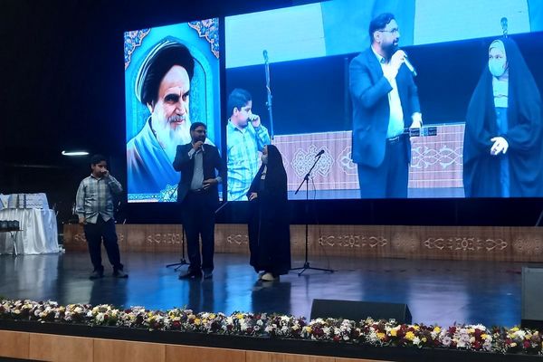 آیین اهدای جوایز جشنواره مسابقات فرهنگی هنری فردا و آیین اهدای جوایز مسابقات قرآن، عترت و نماز و دهمین دوره مسابقات فرهنگیان در ایوان ری