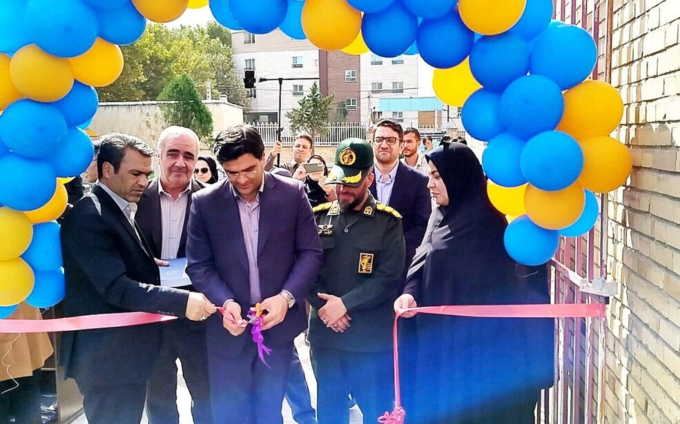 زمین چمن مصنوعی مدرسه بوستان ۲ مراغه به نام شهید ماکان نصیری افتتاح شد