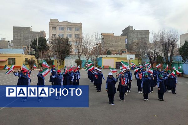 مدارس اسلامشهر یکصدا در جشن انقلاب 