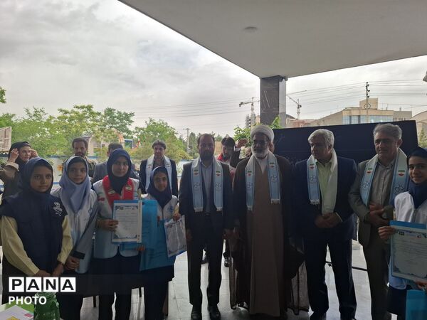 تقدیر از سفیران برتر سلامت ناحیه ۶ 
