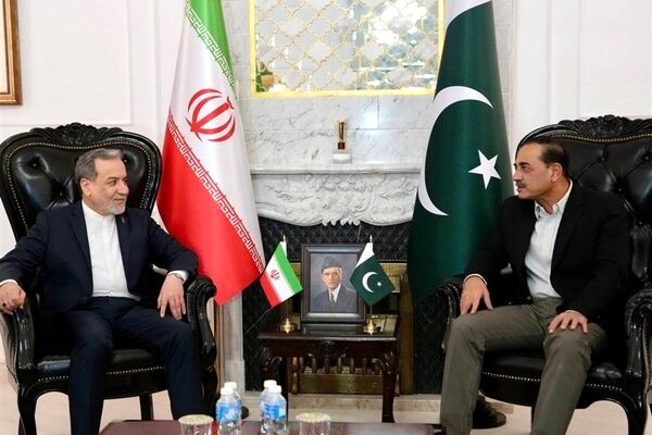 عراقچی ملاحظات ایران برای پایان جنگ را به طرف پاکستانی منعکس کرد