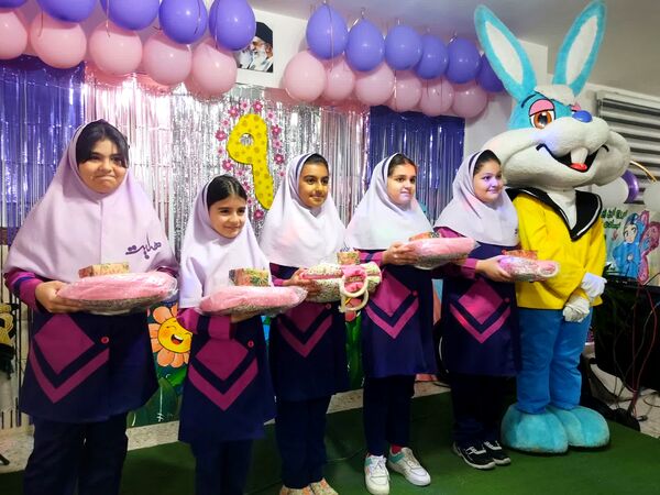 جشن فرشته‌ها در دبستان هدایت بابلسر