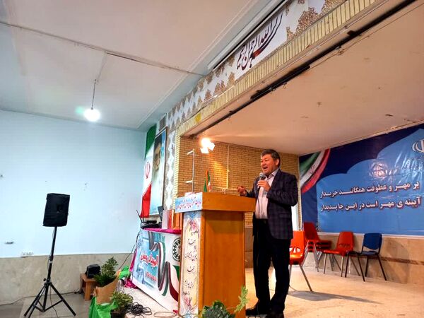 تجلیل از  دانش‌آموزان برگزیده جشنواره‌های فرهنگی هنری، المپیاد رویش و خبرنگاران پانا زرقان