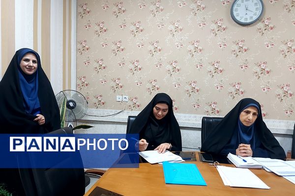 آغاز فرآیند مصاحبه کارکنان تخصصی توسط کمیته ارزیابی شناسایی معلم نمونه منطقه کهریزک 