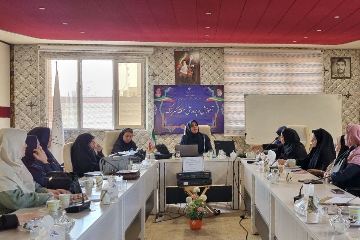 "الگوی سوم زن مسلمان" برآمده از دیدگاه متعالی اسلام به کرامت زن است