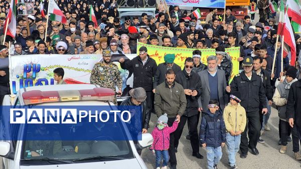 حضور پرشور مردم روستای اسد آباد در راهپیمایی ۲۲ بهمن