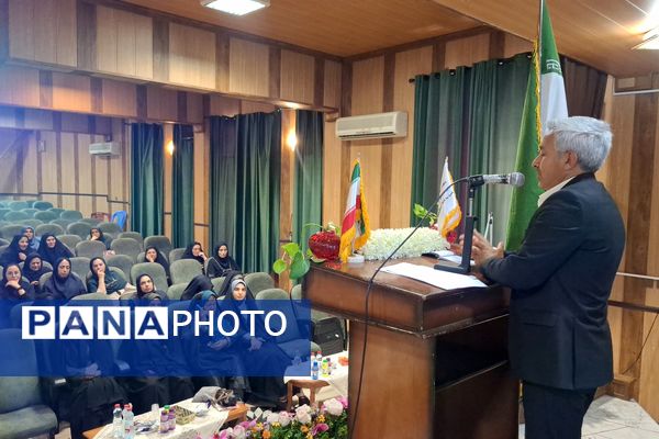 تجلیل از مقام‌آوران جشنواره تجارب برتر تربیتی 