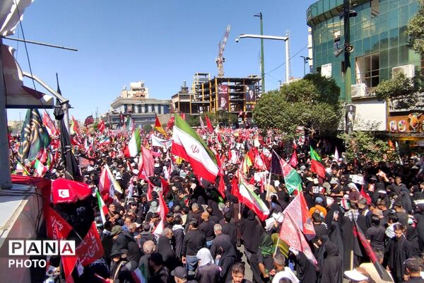  وداع با رهبر شهید در جوار بارگاه رضوی