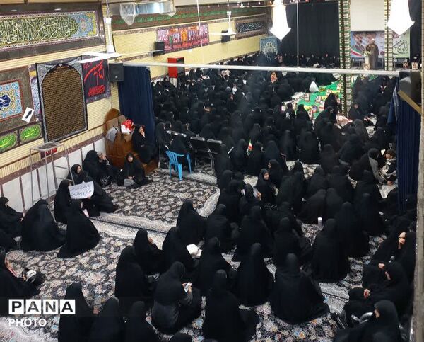 مراسم چهلمین روز شهادت رهبر انقلاب در لالجین برگزار شد