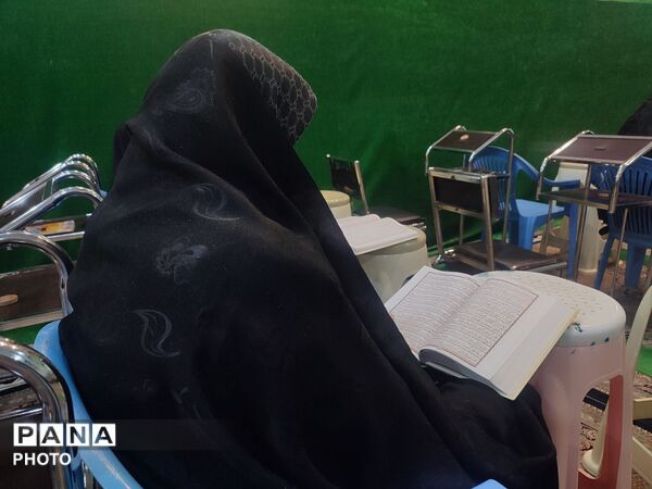 قرائت قرآن، نماز جماعت و افطار در مسجد خاتم پیامبران 