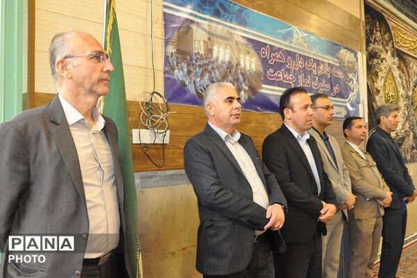 گرامیداشت شهدای والامقام و افتتاح زمین چمن مصنوعی و اتاق ورزش دبیرستان منتظرین شاهد ورامین
