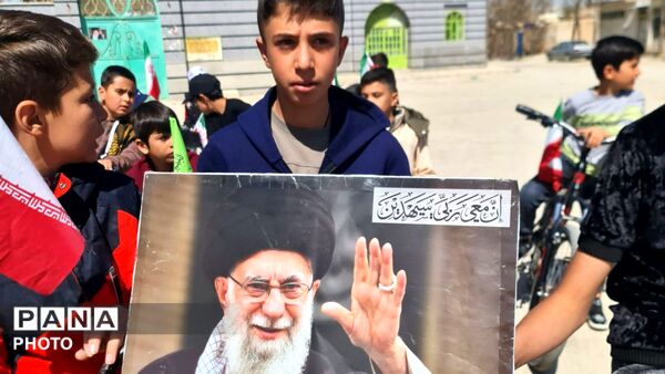 اجتماع دوچرخه‌سواران  دانش‌آموز در فامنین
