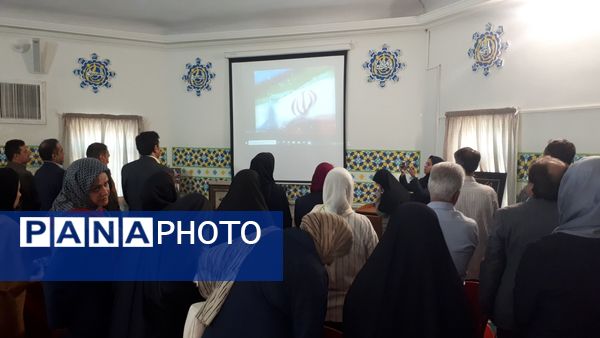 جلسه مجمع عمومی انجمن اولیا و مربیان در دبیرستان شاهد شهید حمامی ناحیه 6 مشهد