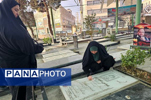 همایش «یاوران انقلاب؛ پیشتازان مقاومت» در دبیرستان دخترانه شهیدوجدانی پاک چهاردانگه 